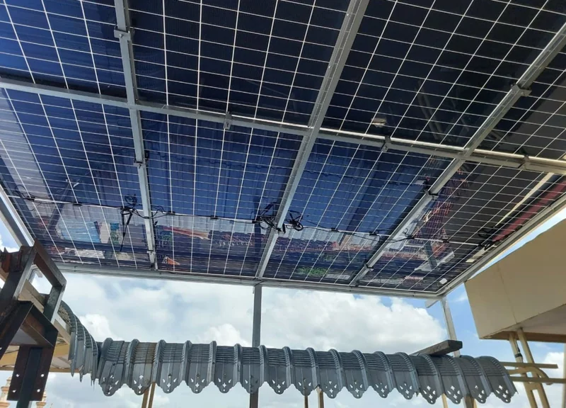 Instalasi PLTS industri di Jawa Tengah
