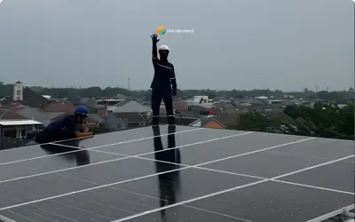 PLTS rumah tinggal 8 kWp di Tangerang oleh Ufuk Hijau Energi