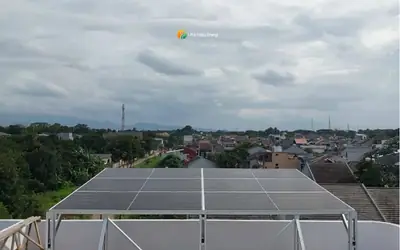 PLTS rumah tinggal 3,72 kWp di Cibubur oleh Ufuk Hijau Energi