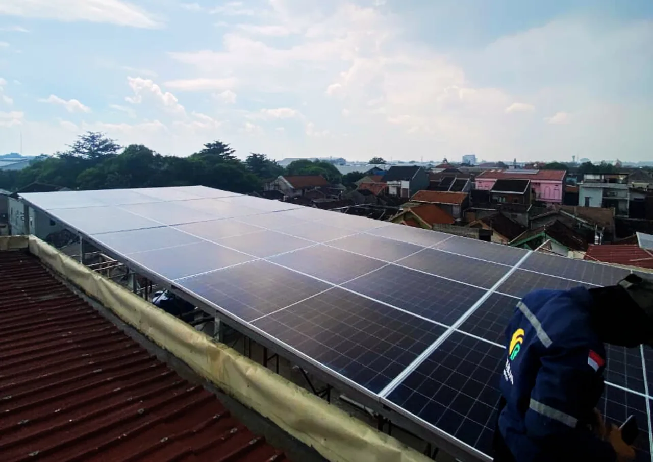 PLTS 12,4 kWp di Pesantren Elfan AI Academy Sukoharjo